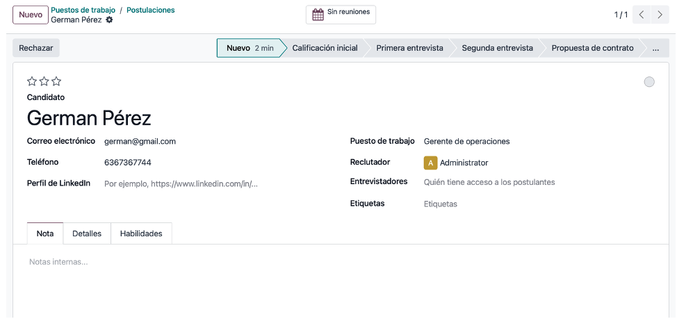 Detalle de una postulación con datos del candidato y CV adjunto